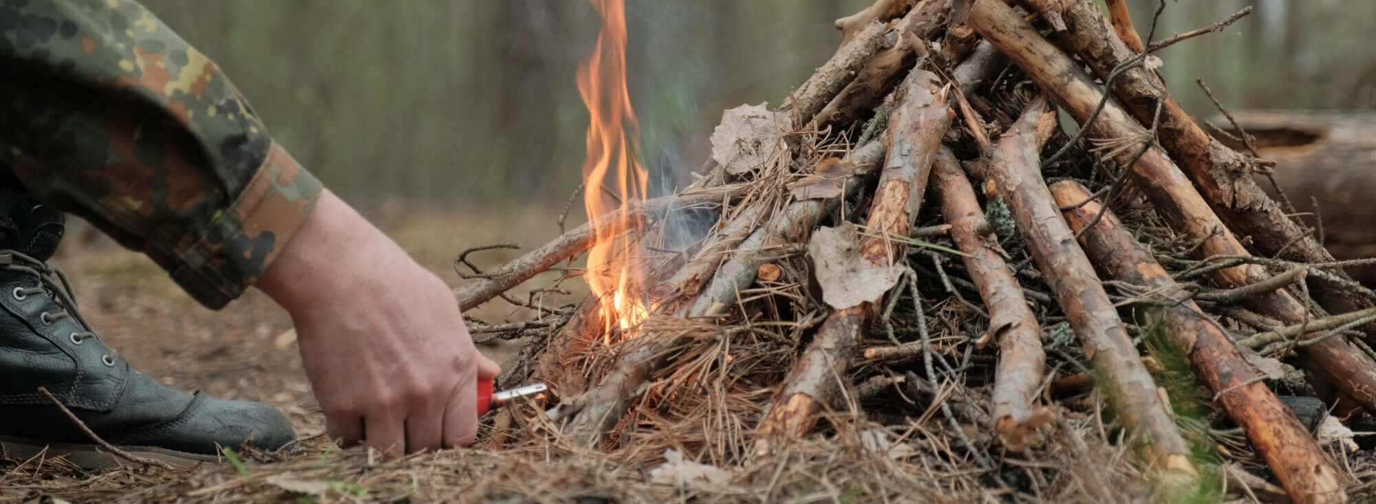 Feuerzeuge und Feuerstahl