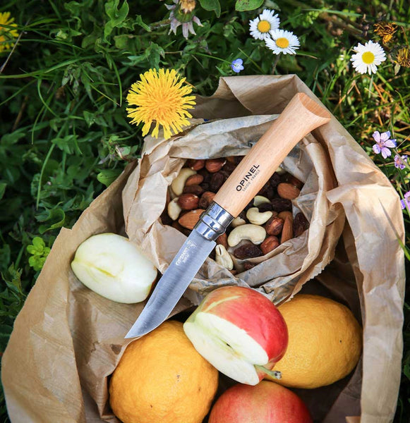 Opinel Inox Taschenmesser N°08 im Einsatz