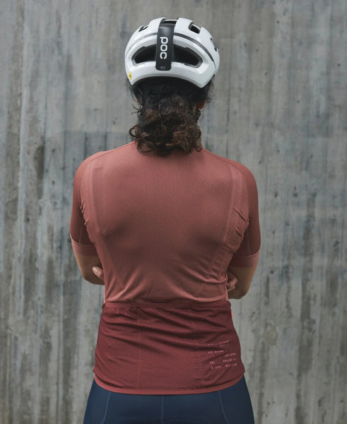 himalayan salt/garnet red