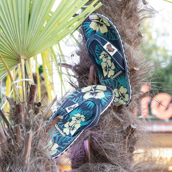 Gumbies Original Flip Flops | Blue Hibiscus Zehentrenner floral Auf und Davon Outdoor Equipment