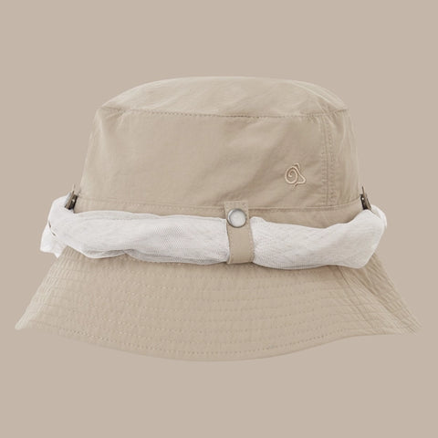 Craghoppers Dieser vielseitige Hut mit integriertem Sonnenschutz ist für Sommerreisen geschaffen worden.  pebble Insektenschutzhut Auf und Davon Outdoor Equipment