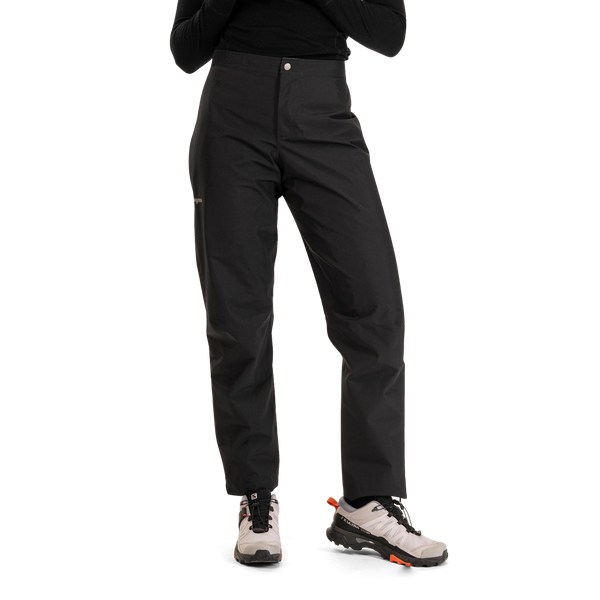 bergans Essentials 2.5L Shell Pants Women black Regenhose Damen schwarz Auf und Davon Outdoor Equipment