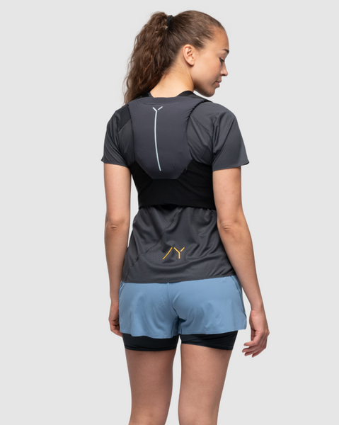 bergans Y LightLine Hydration Vest 5 | Laufweste Trailrunning Weste Laufrucksack schwarz Auf und Davon Outdoor Equipment