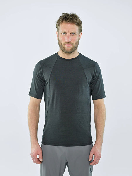 blackyak Herren Kabru Merino T-Shirt | Merinoshirt peat Merino Sportshirt Merino Funktionsshirt Auf und Davon Outdoor Equipment