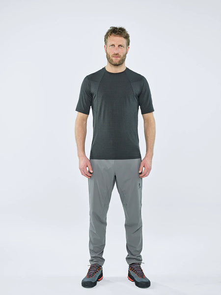 blackyak Herren Kabru Merino T-Shirt | Merinoshirt peat Merino Sportshirt Merino Funktionsshirt Auf und Davon Outdoor Equipment