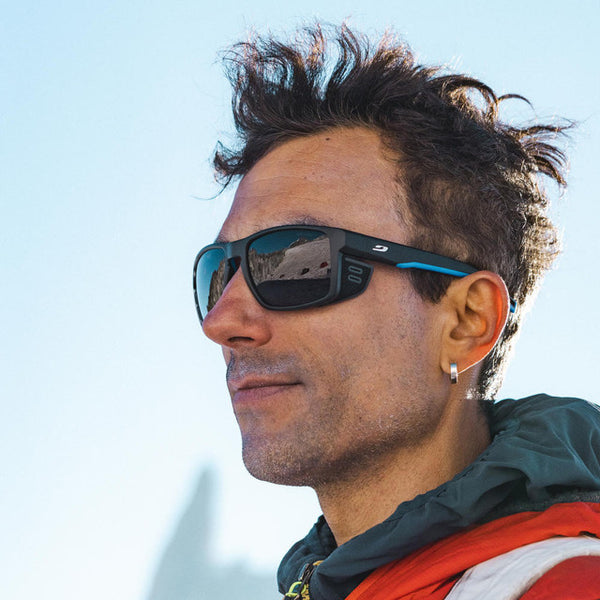 Julbo SHIELD Reactiv 0-4 | Gletscherbrille schwarz blau weiss Sportsonnenbrille Auf und Davon Outdoor Equipment