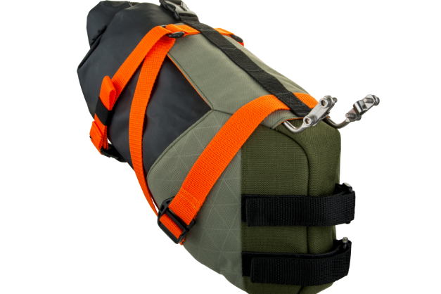 Birzman Packman travel saddle pack (waterproof carrier) olive Satteltasche Arschrakete wasserdicht Auf und Davon Outdoor Equipment