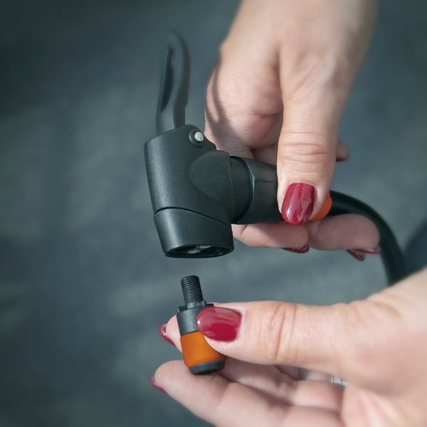 CLIK TEC-Adapter und Minipumpenkopf mit AV-Öffnung