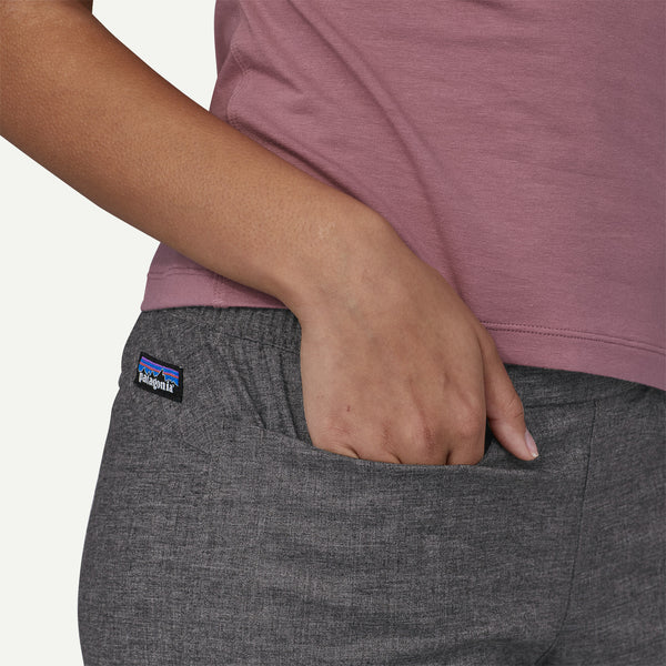 Patagonia Women's Hampi Rock Pants - Short | Kletterhose ink black Damen Kletterhose schwarz meliert Auf und Davon Outdoor Equipment