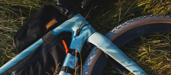 RESTRAP Bolt-On Top Tube Bag 0.8L black Fahrradtasche Oberrohrtasche Auf und Davon Outdoor Equipment