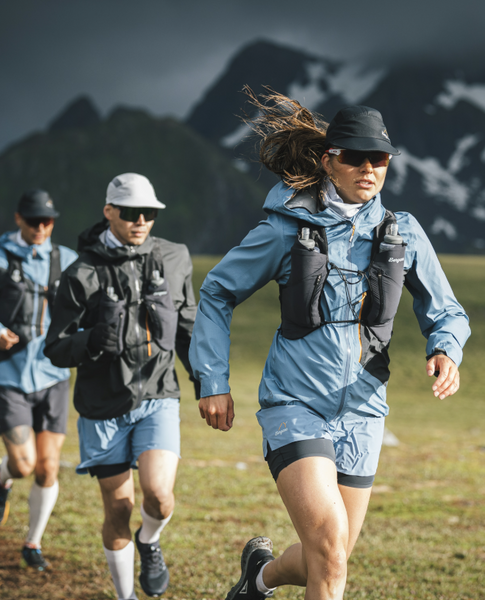 bergans Y LightLine Hydration Vest 5 | Laufweste Trailrunning Weste Laufrucksack schwarz Auf und Davon Outdoor Equipment