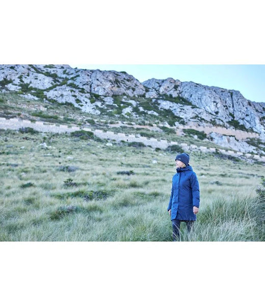 Blue Loop Women's Virga Iso Parka | Isolationsparka dark blue Wintermantel Damen Damenparka gefüttert Auf und Davon Outdoor Equipment